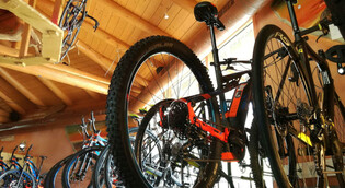 Bachers Bikeverleih Bar